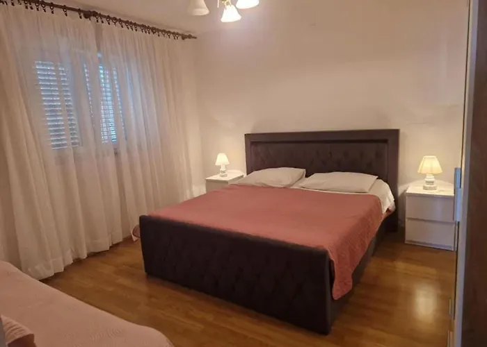Apartment Two-bedroom With Sea View A1