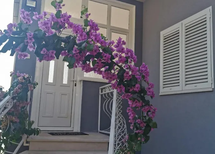 Two-bedroom With Sea View A1 Appartement *