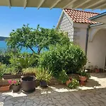 아파트 Two-bedroom With Sea View A1 *