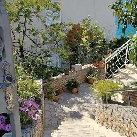 Two-bedroom With Sea View A1 Apartment Trogir