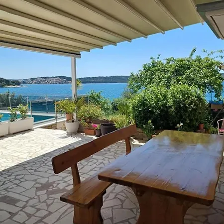 Two-bedroom With Sea View A1 Apartmán *