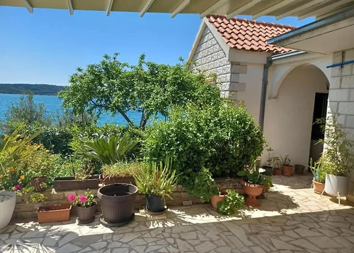 Apartment Two-bedroom With Sea View A1 *