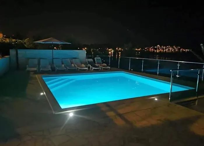 Apartment Two-bedroom With Sea View A1